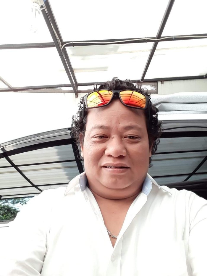 Om Kuat Sebut Brigadir J Masuk ke Kamar Putri Hingga Terduduk Lemes di Toilet, Beber Kronologinya!